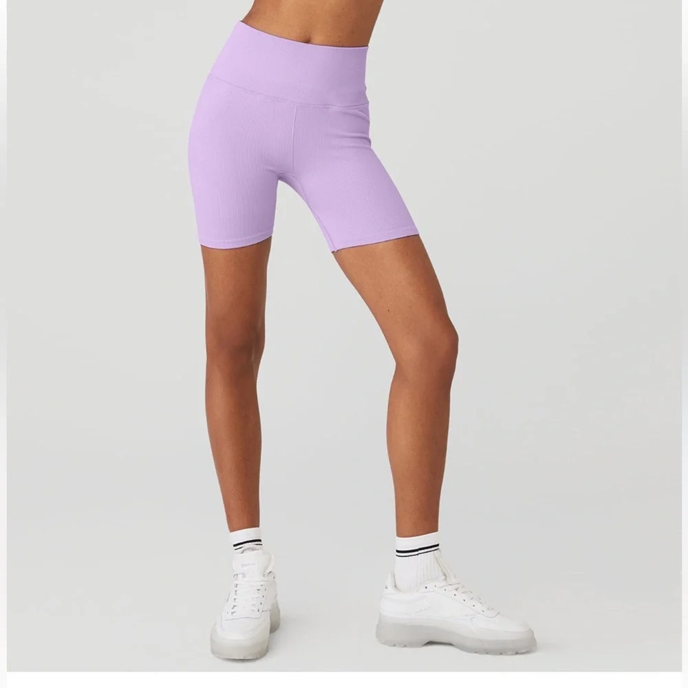 Alo Yoga Airbrush Short in Orchid